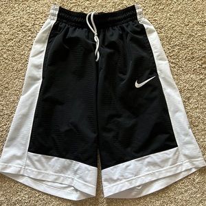 Mens Nike drifit basketball shorts
